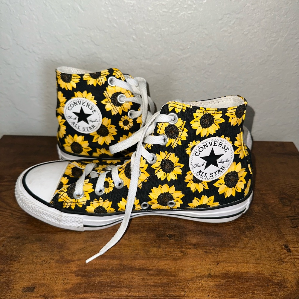 Converse Sunflower Print High-Tops